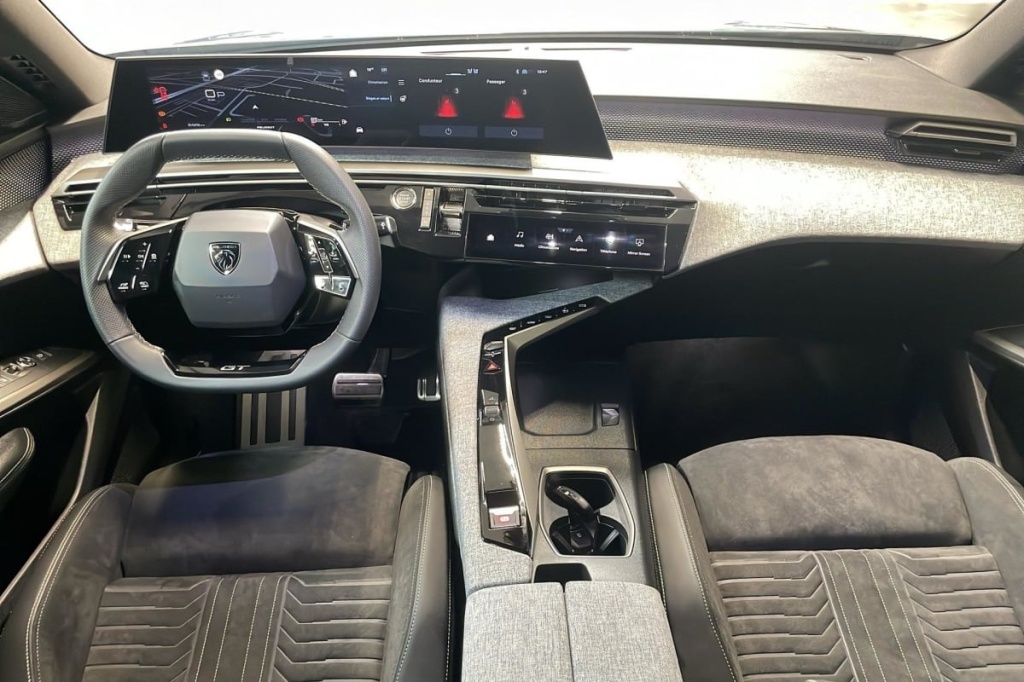 PEUGEOT 3008 Hybrid 145 e-DCS6 GT - ref: 1-375995 - Photo 20