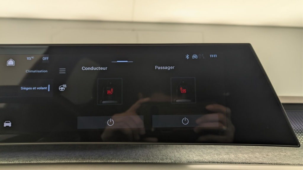 PEUGEOT 3008 Hybrid 145 e-DCS6 GT - ref: 1-375996 - Photo 19