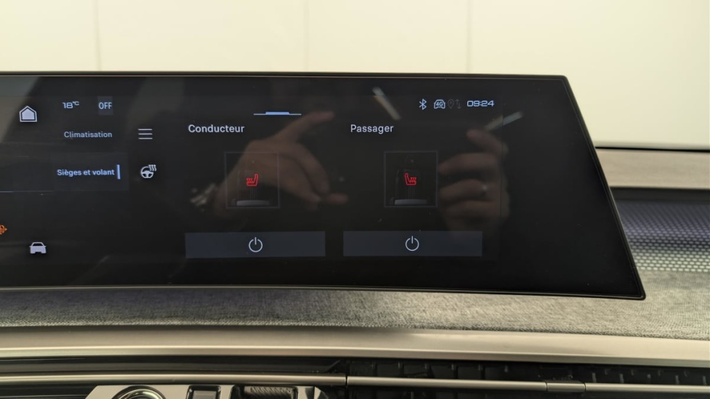 PEUGEOT 3008 Hybrid 145 e-DCS6 GT - ref: 1-376009 - Photo 18