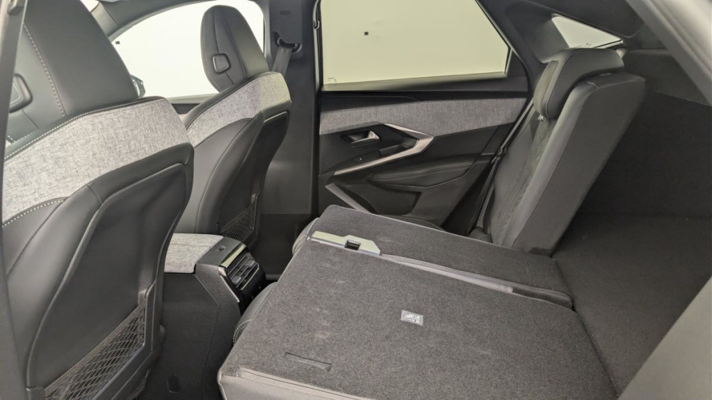 PEUGEOT 3008 Hybrid 145 e-DCS6 GT - ref: 1-376012 - Photo 12