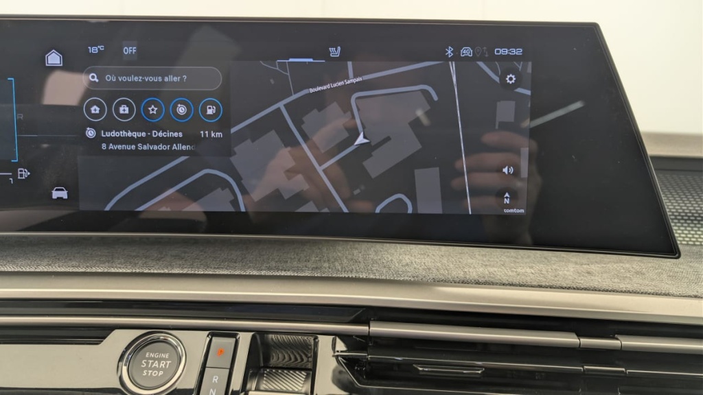 PEUGEOT 3008 Hybrid 145 e-DCS6 GT - ref: 1-376017 - Photo 19