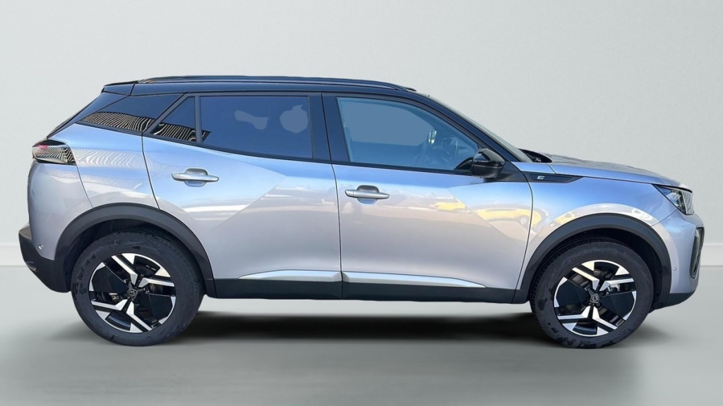 PEUGEOT 2008 50 kWh 136 ch GT - ref: 1-376033 - Photo 8