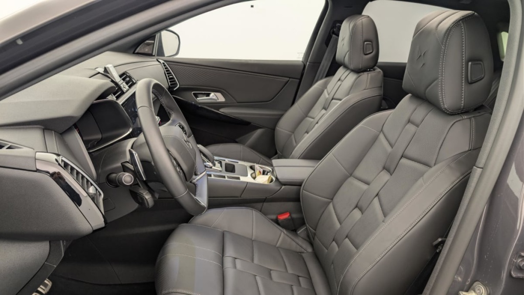 DS DS7 Hybride Rechargeable E-Tense 360 EAT8 4x4 Performance - ref: 1-376133 - Photo 8