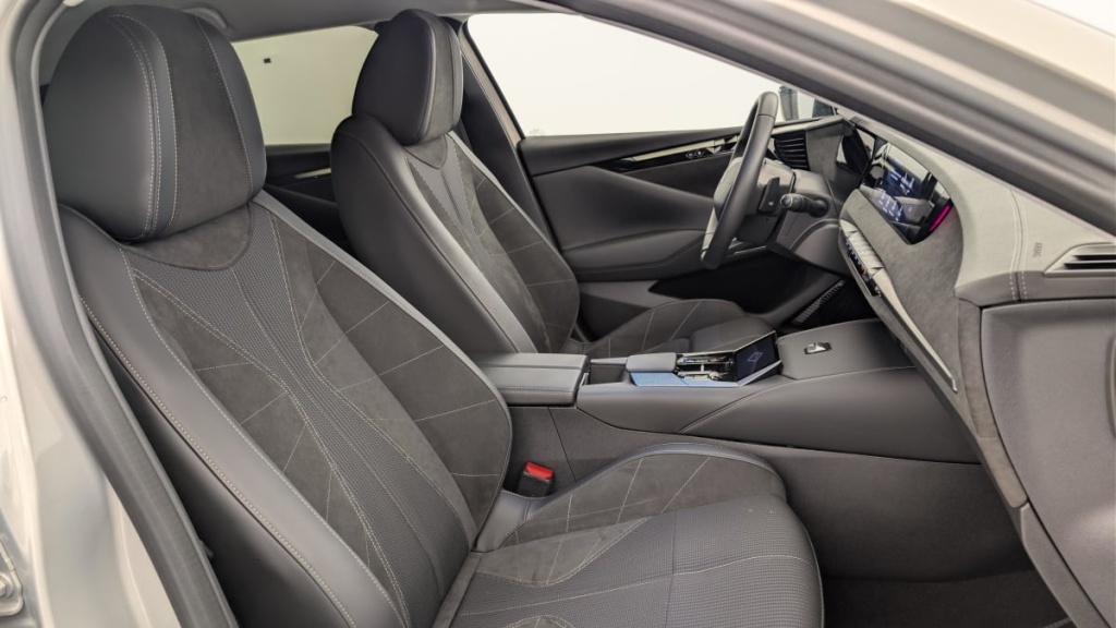 DS DS4 PureTech 130 EAT8 Etoile - Alcantara - ref: 1-376165 - Photo 9