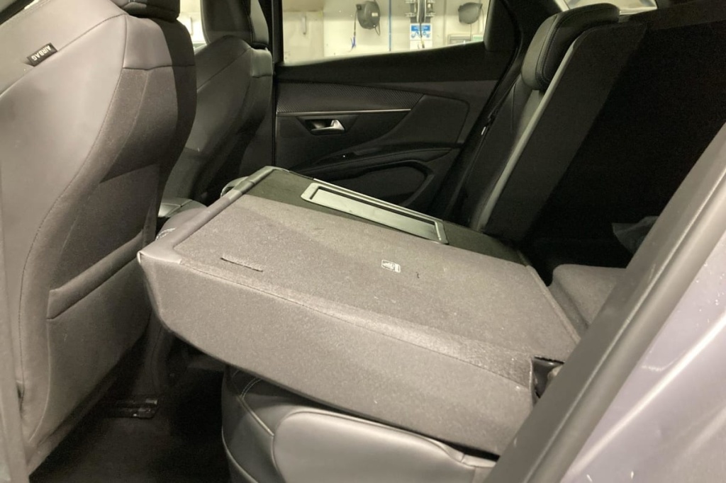 PEUGEOT 3008 Hybrid 180 e-EAT8 Allure Pack - ref: 1-376171 - Photo 10