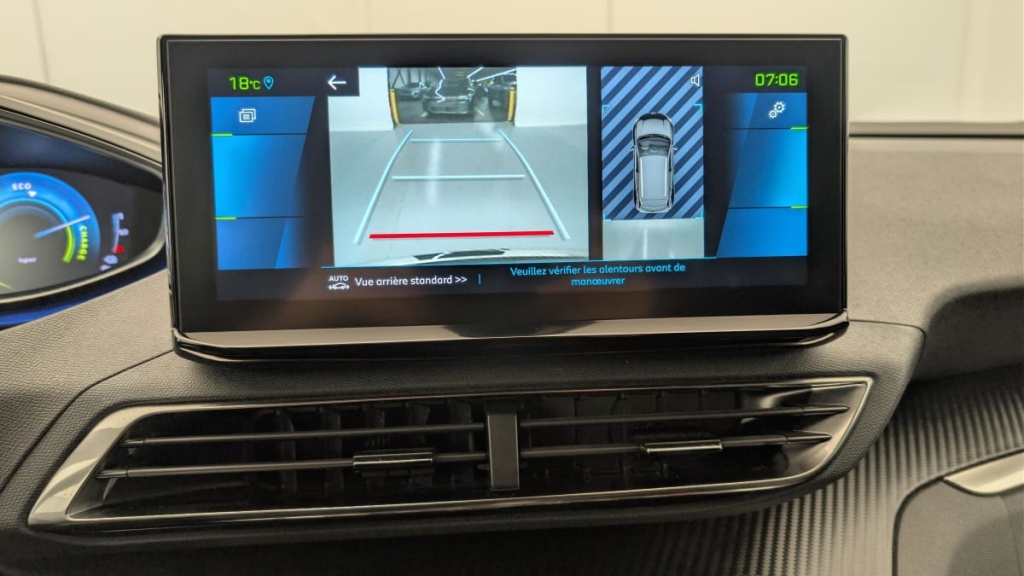 PEUGEOT 3008 Hybrid 180 e-EAT8 Allure Pack - ref: 1-376184 - Photo 17