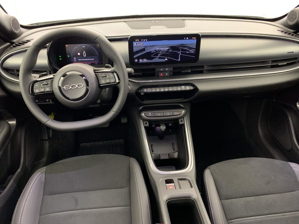 FIAT 600 T-Gen 3 1.2 Hybrid 145ch eDCT6 Sport - ref: 1-376217 - Photo 14