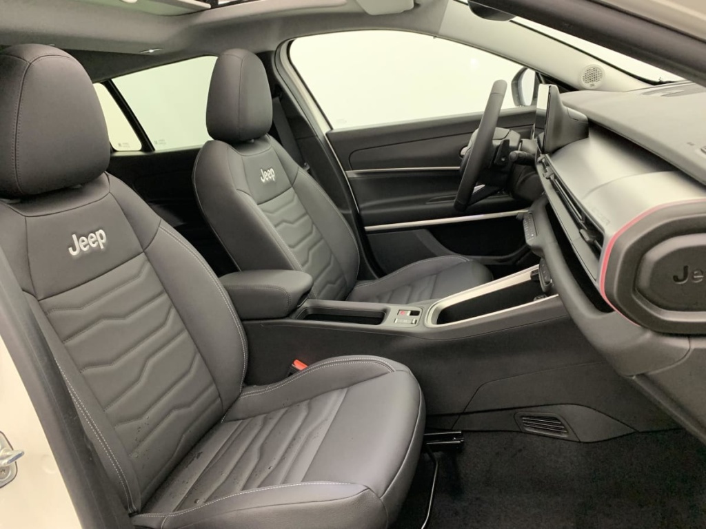 JEEP Avenger 1.2 Turbo T3 110 ch e-Hybrid BVR6 Summit - ref: 1-376338 - Photo 9