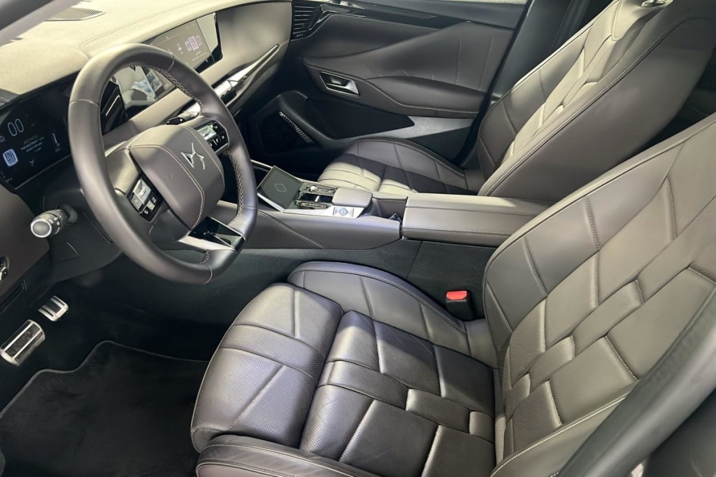 DS DS4 PureTech 130 EAT8 Cross Opera - ref: 1-376405 - Photo 9