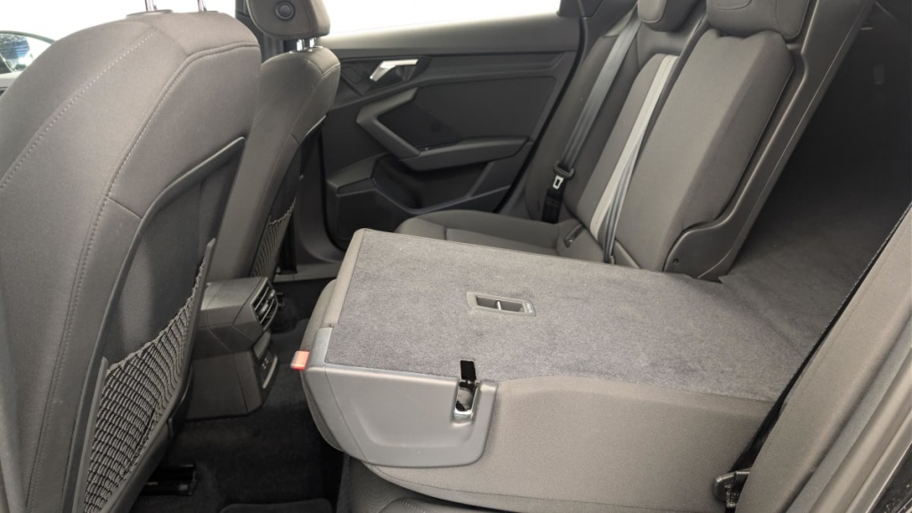 AUDI A3 Sportback 35 TFSI Mild Hybrid 150 S tronic 7 Design - ref: 1-376907 - Photo 12