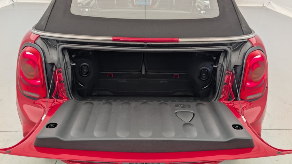 MINI Cabriolet 231 CH JOHN COOPER WORKS BVA6 FINITION JCW EXCLUSIVE DESIGN - ref: 1-377242 - Photo 11