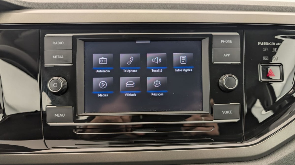 VOLKSWAGEN Polo 1.0 TSI 95 S S DSG7 - ref: 1-377780 - Photo 17