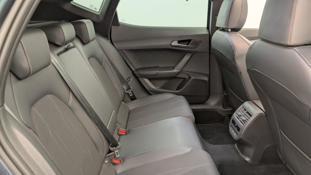 CUPRA Formentor 1.4 e-HYBRID 204 ch DSG6 Business Edition - ref: 1-377827 - Photo 10