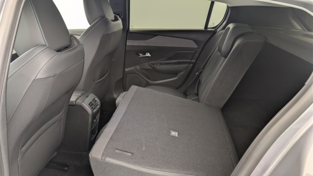 PEUGEOT 308 Hybrid 145 e-DCS6 Allure - ref: 1-378222 - Photo 12