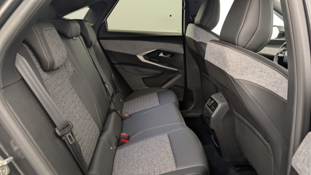 PEUGEOT 3008 Hybrid 145 e-DCS6 Allure - ref: 1-378262 - Photo 10