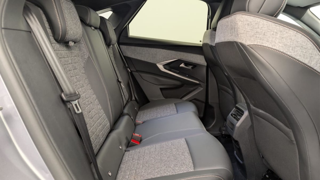 PEUGEOT 3008 Hybrid 145 e-DCS6 Allure - ref: 1-378278 - Photo 10