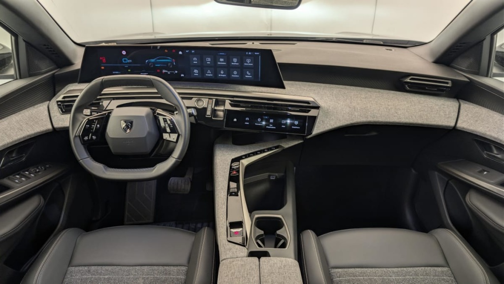 PEUGEOT 3008 Hybrid 145 e-DCS6 Allure - ref: 1-378278 - Photo 13