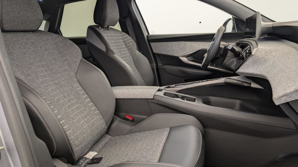 PEUGEOT 3008 Hybrid 145 e-DCS6 Allure - ref: 1-378278 - Photo 9