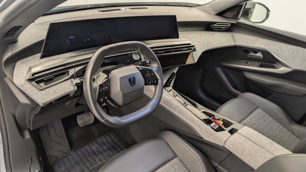 PEUGEOT 3008 Hybrid 145 e-DCS6 Allure - ref: 1-378279 - Photo 15