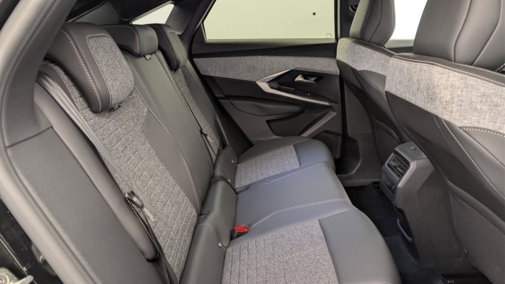 PEUGEOT 3008 Hybrid 145 e-DCS6 Allure - ref: 1-378291 - Photo 10