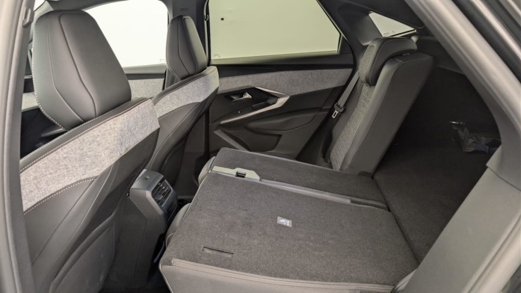 PEUGEOT 3008 Hybrid 145 e-DCS6 Allure - ref: 1-378291 - Photo 12