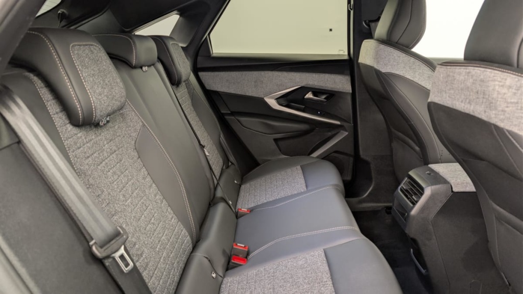 PEUGEOT 3008 Hybrid 145 e-DCS6 Allure - ref: 1-378298 - Photo 10