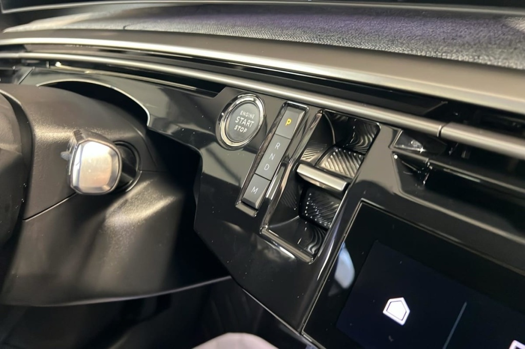 PEUGEOT 3008 Hybrid 145 e-DCS6 Allure - ref: 1-378300 - Photo 16