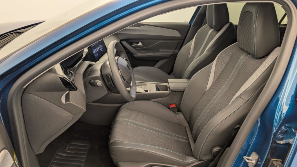 PEUGEOT 308 Hybrid 145 e-DCS6 Allure - ref: 1-378332 - Photo 16