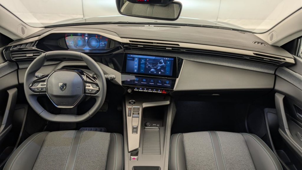 PEUGEOT 308 Hybrid 145 e-DCS6 Allure - ref: 1-378333 - Photo 13