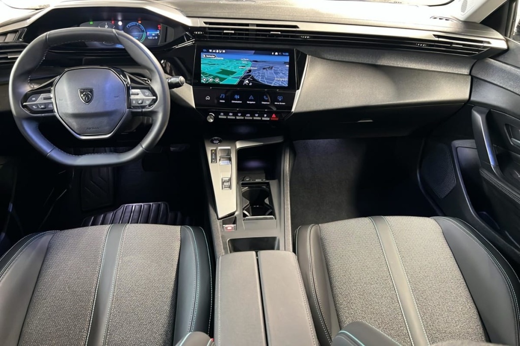 PEUGEOT 408 Hybrid 136 e-DCS6 Allure - ref: 1-378468 - Photo 12