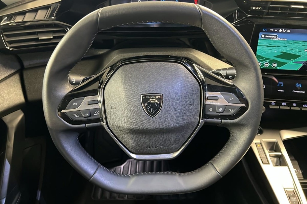 PEUGEOT 408 Hybrid 136 e-DCS6 Allure - ref: 1-378468 - Photo 14