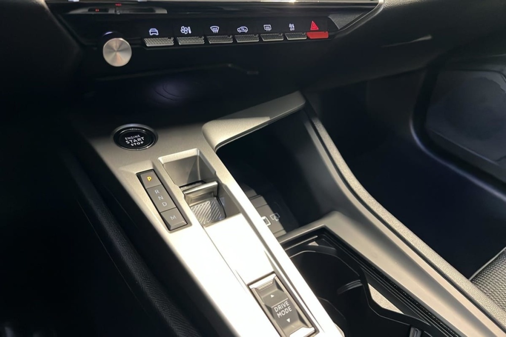 PEUGEOT 408 Hybrid 136 e-DCS6 Allure - ref: 1-378468 - Photo 16