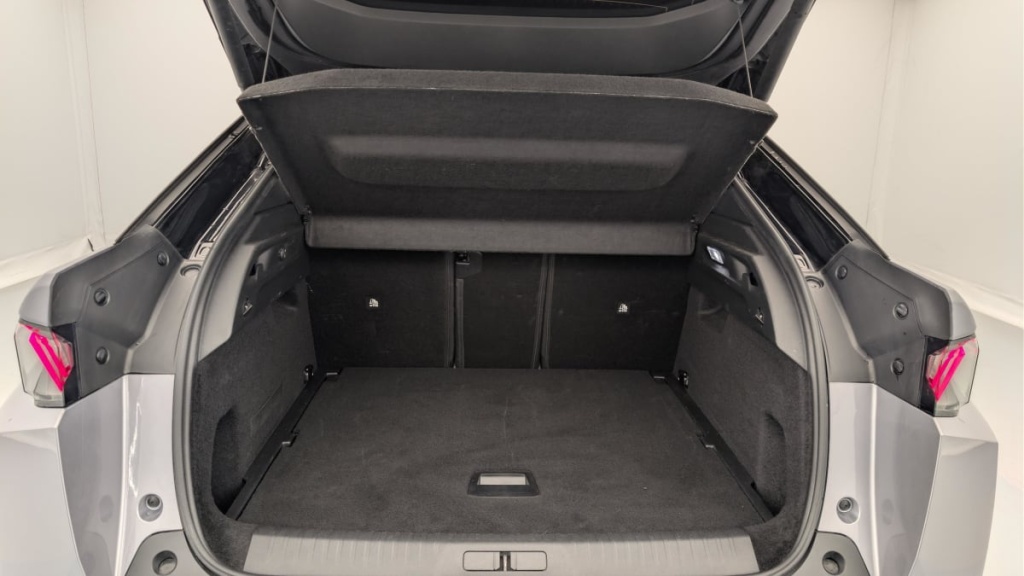 PEUGEOT 3008 Hybrid 145 e-DCS6 GT - ref: 1-378489 - Photo 11