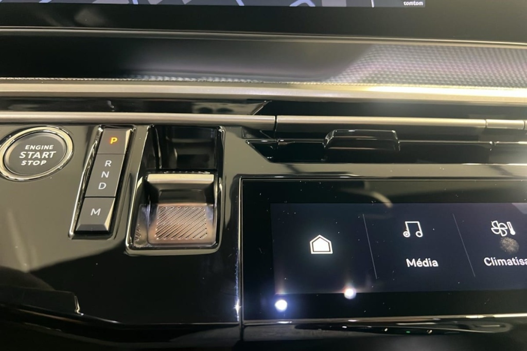 PEUGEOT 3008 Hybrid 145 e-DCS6 GT - ref: 1-378494 - Photo 16