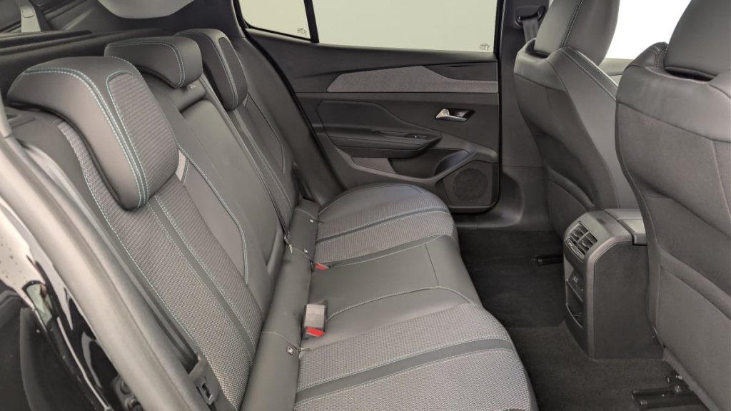 PEUGEOT 408 Hybrid 136 e-DCS6 Allure - ref: 1-378511 - Photo 10