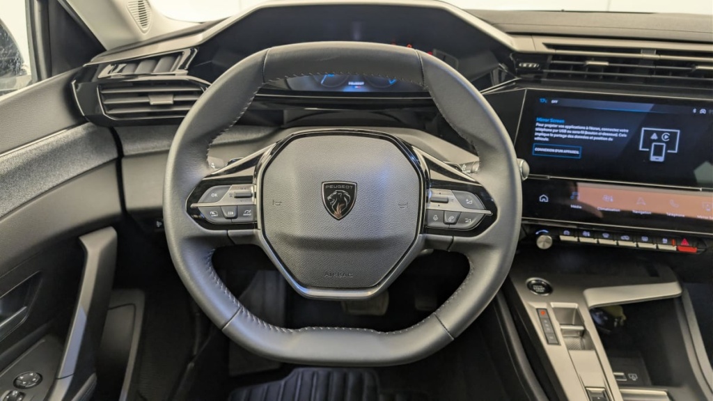 PEUGEOT 408 Hybrid 136 e-DCS6 Allure - ref: 1-378512 - Photo 14