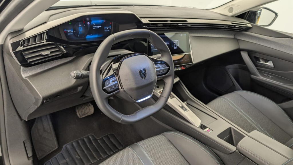 PEUGEOT 408 Hybrid 136 e-DCS6 Allure - ref: 1-378512 - Photo 15