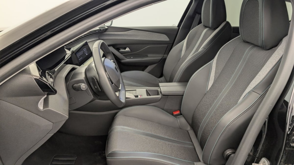 PEUGEOT 408 Hybrid 136 e-DCS6 Allure - ref: 1-378512 - Photo 16