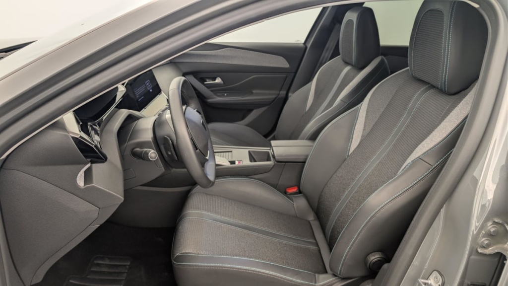 PEUGEOT 408 Hybrid 136 e-DCS6 Allure - ref: 1-378518 - Photo 16