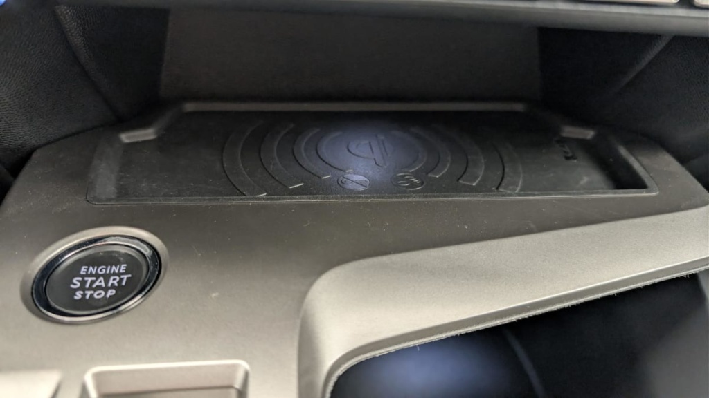 PEUGEOT 408 Hybrid 136 e-DCS6 Allure - ref: 1-378518 - Photo 20