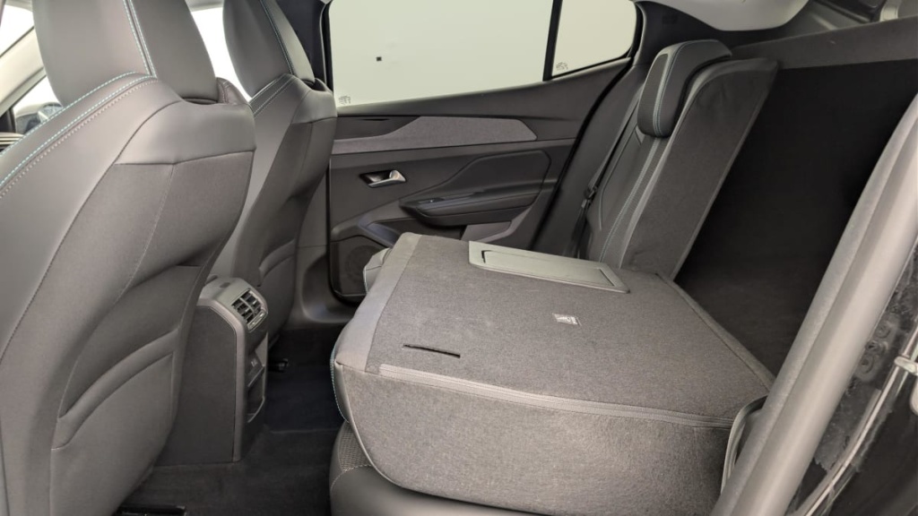 PEUGEOT 408 Hybrid 136 e-DCS6 Allure - ref: 1-378520 - Photo 12