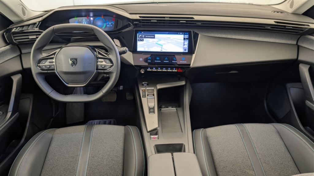 PEUGEOT 408 Hybrid 136 e-DCS6 Allure - ref: 1-378520 - Photo 13