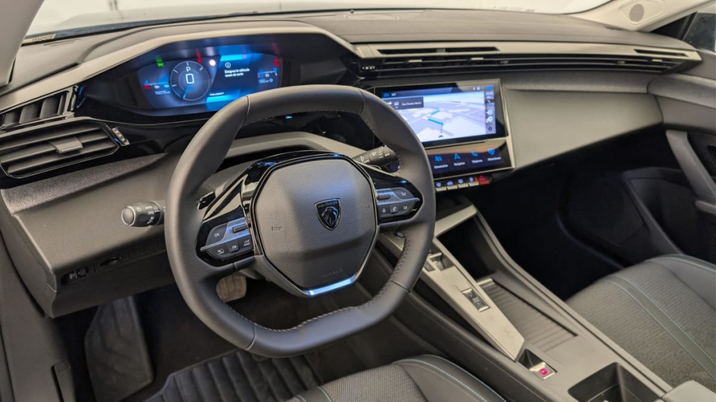 PEUGEOT 408 Hybrid 136 e-DCS6 Allure - ref: 1-378520 - Photo 15