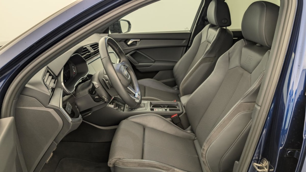 AUDI Q3 35 TDI 150 ch S tronic 7 Design - ref: 1-378592 - Photo 16