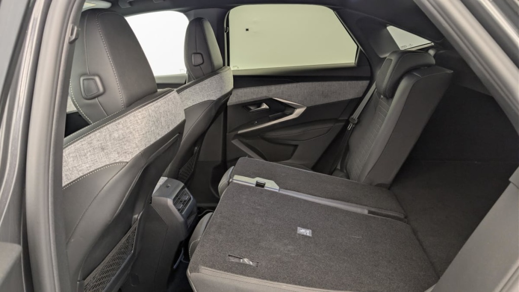 PEUGEOT 3008 Hybrid 145 e-DCS6 GT - ref: 1-378628 - Photo 12