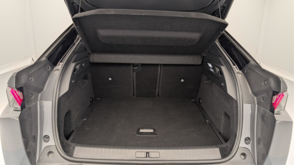 PEUGEOT 3008 Hybrid 145 e-DCS6 GT - ref: 1-378632 - Photo 11