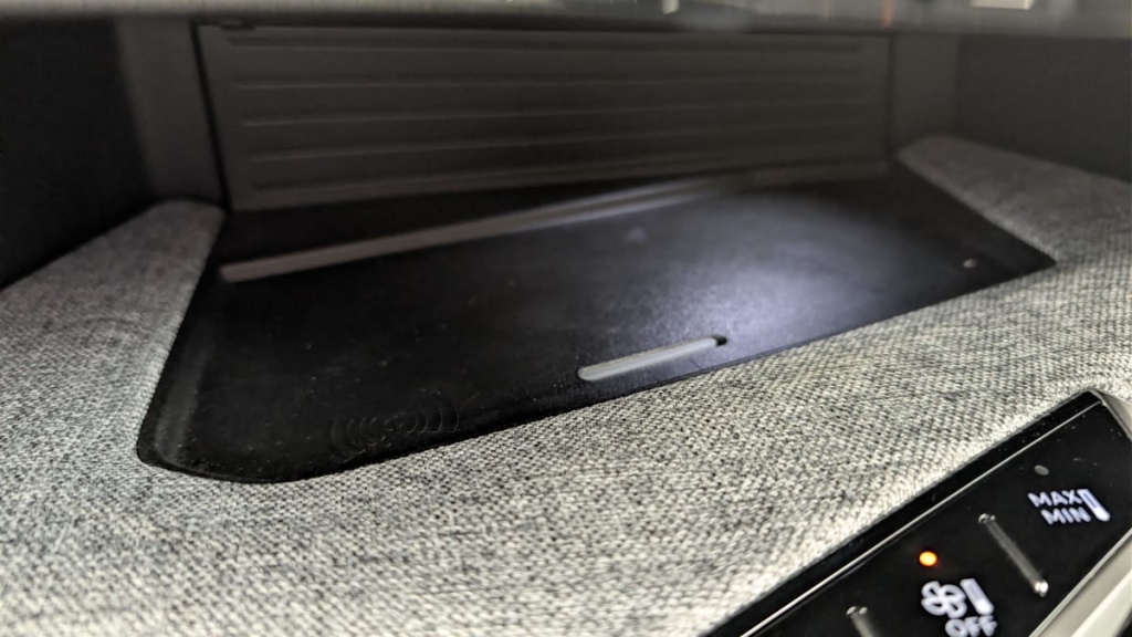 PEUGEOT 3008 Hybrid 145 e-DCS6 GT - ref: 1-378637 - Photo 20