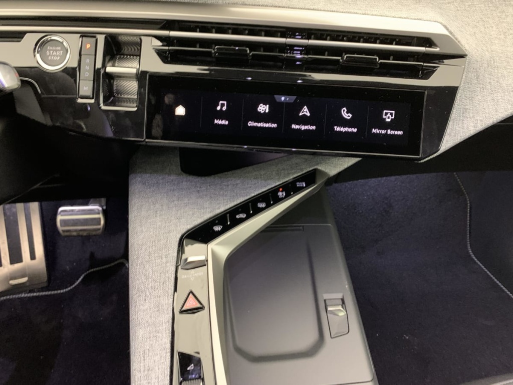 PEUGEOT 5008 Hybrid 145 e-DCS6 GT - ref: 1-378674 - Photo 20