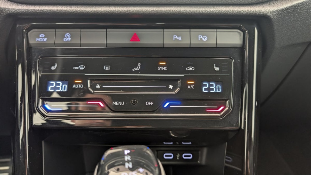 VOLKSWAGEN T-Roc Cabriolet 1.5 TSI EVO 150 START STOP DSG7 R-LINE - ref: 1-378678 - Photo 20