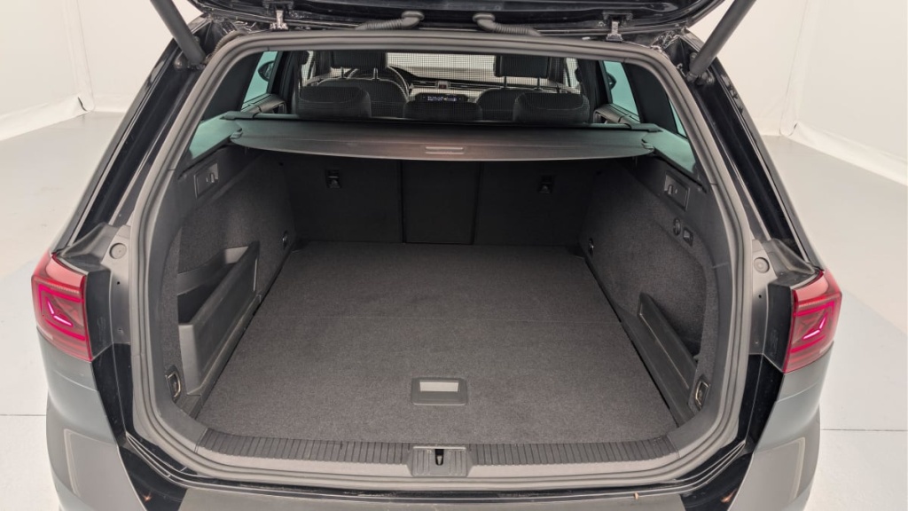 VOLKSWAGEN Passat SW 1.4 TSI Hybride Rechargeable DSG6 GTE - ref: 1-378683 - Photo 11